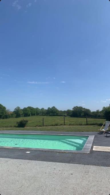 Loue Ancien Moulin A Vent Avec Piscine Et Jacuzzi Villa Neuvy-Bouin Buitenkant foto