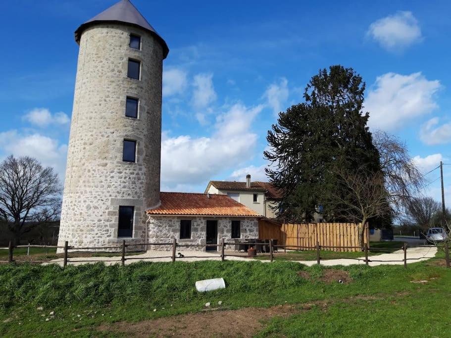 Loue Ancien Moulin A Vent Avec Piscine Et Jacuzzi Villa Neuvy-Bouin Buitenkant foto